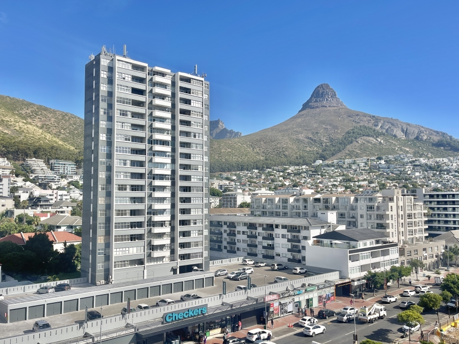4 Bedroom Property for Sale in Sea Point Western Cape